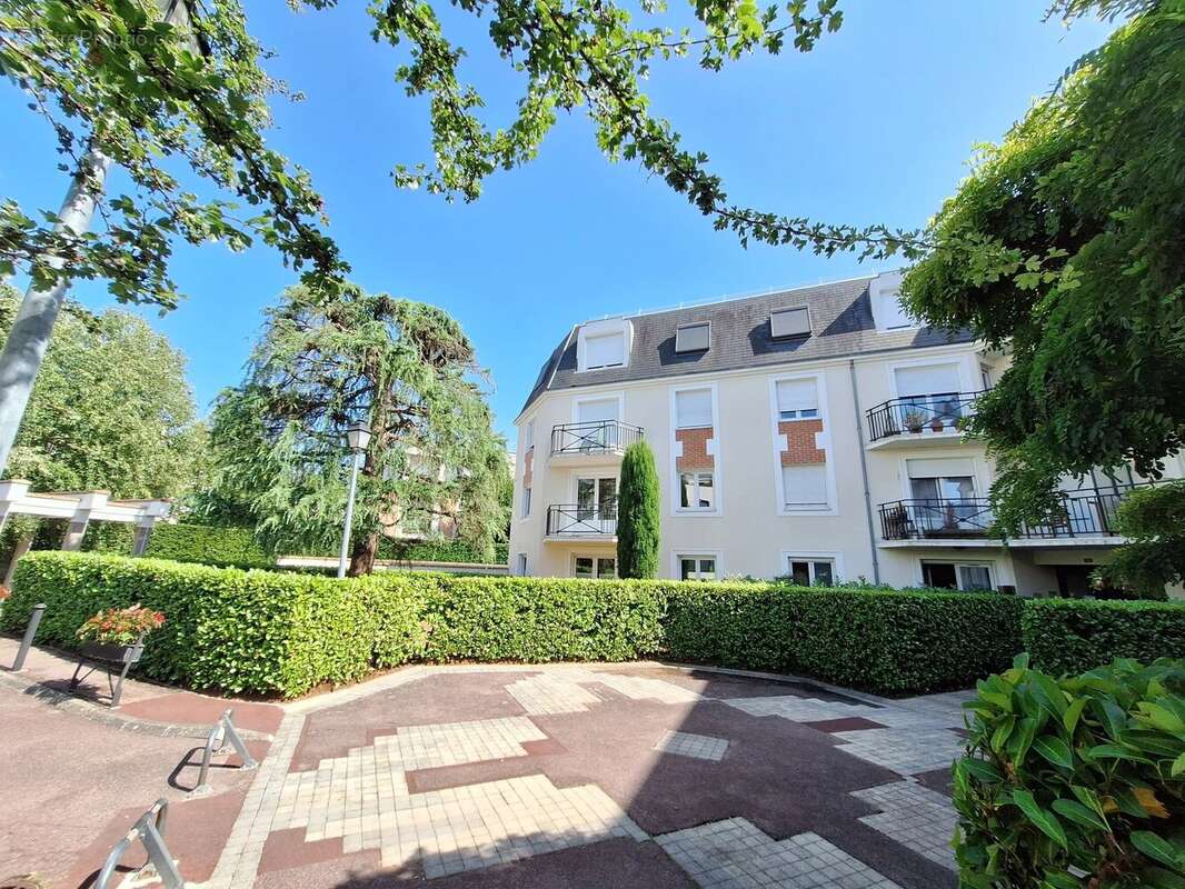 Appartement à CROISSY-SUR-SEINE