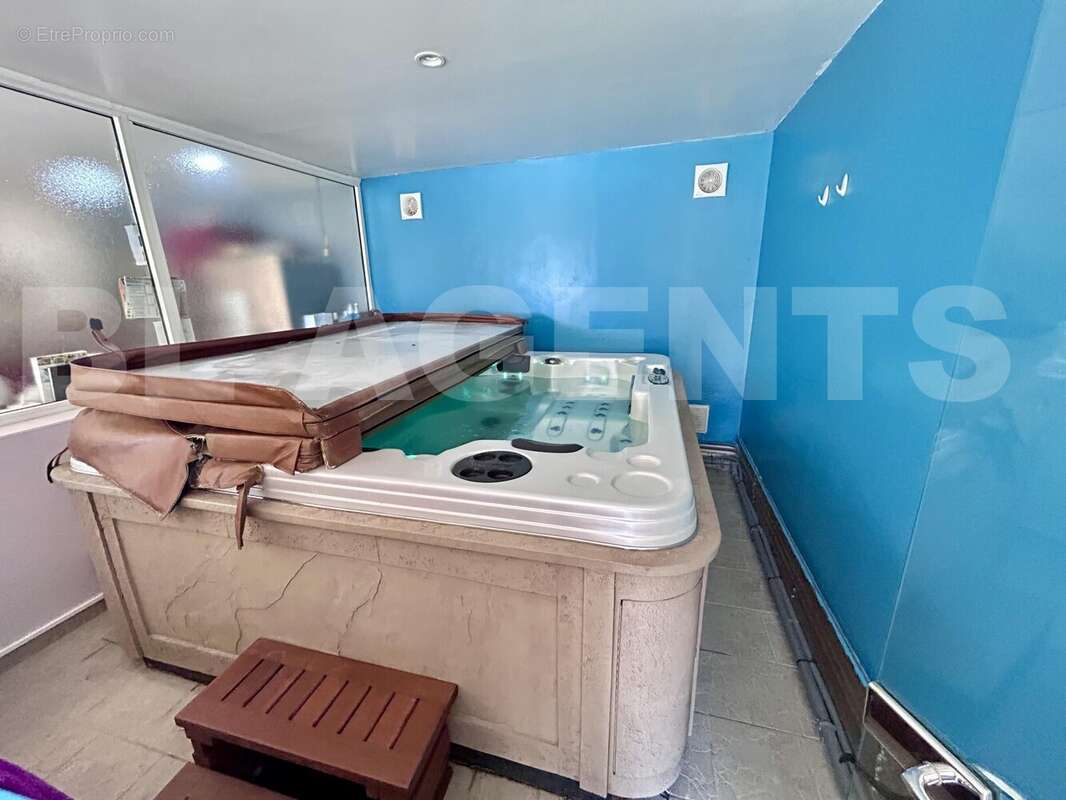 image00003 - Maison à COULOMMIERS