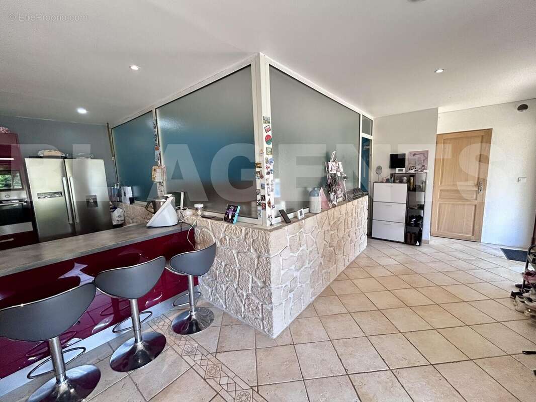 image00006 - Maison à COULOMMIERS