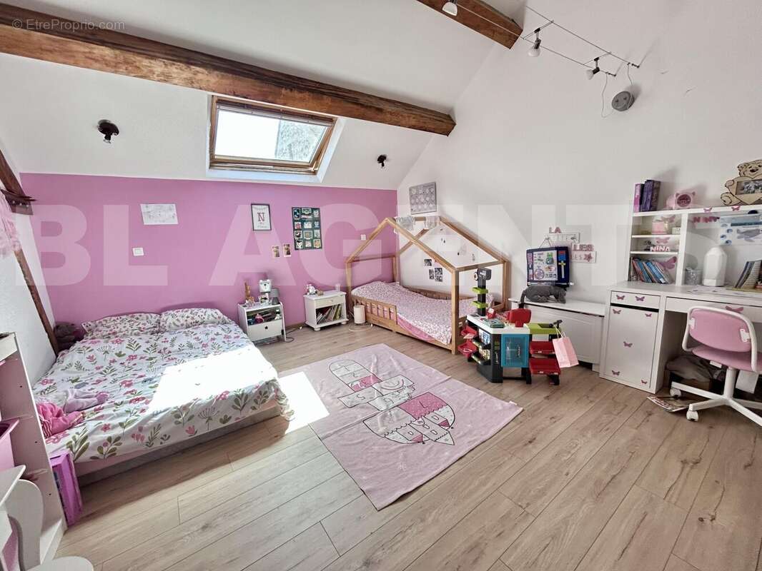 image00022 - Maison à COULOMMIERS