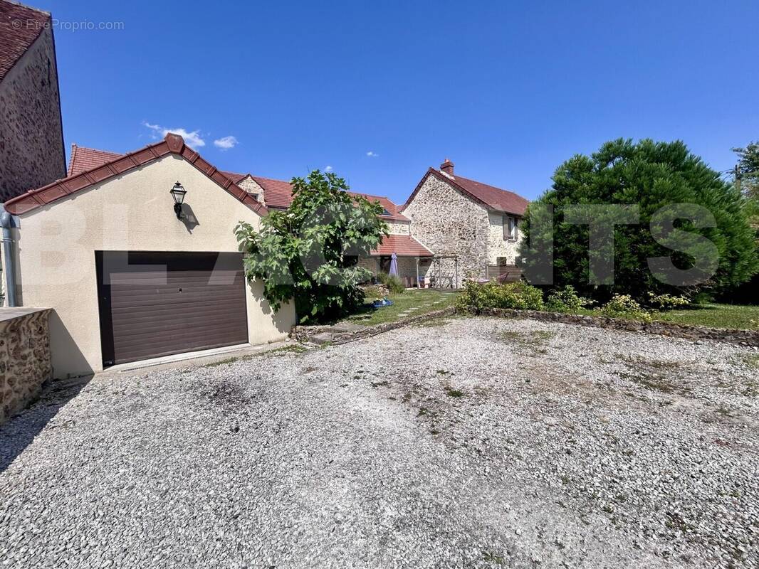 image00033 - Maison à COULOMMIERS