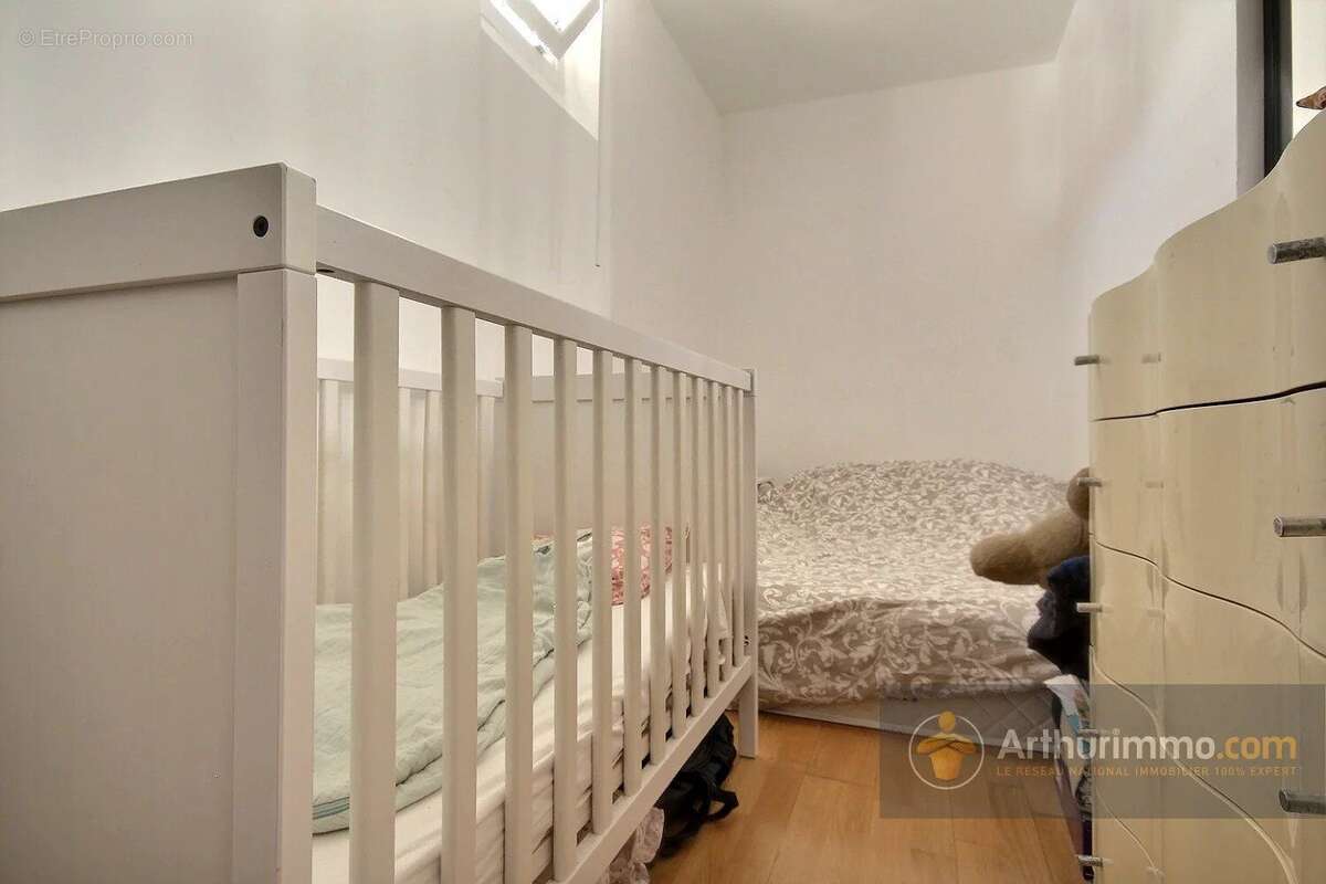 Appartement à CHARENTON-LE-PONT