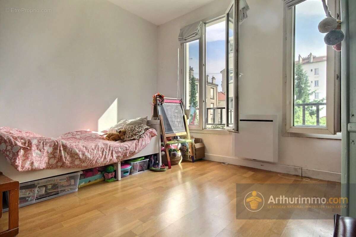 Appartement à CHARENTON-LE-PONT