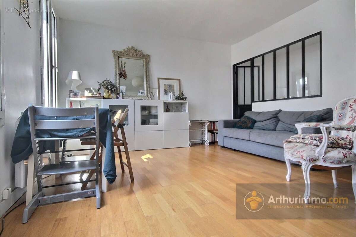 Appartement à CHARENTON-LE-PONT