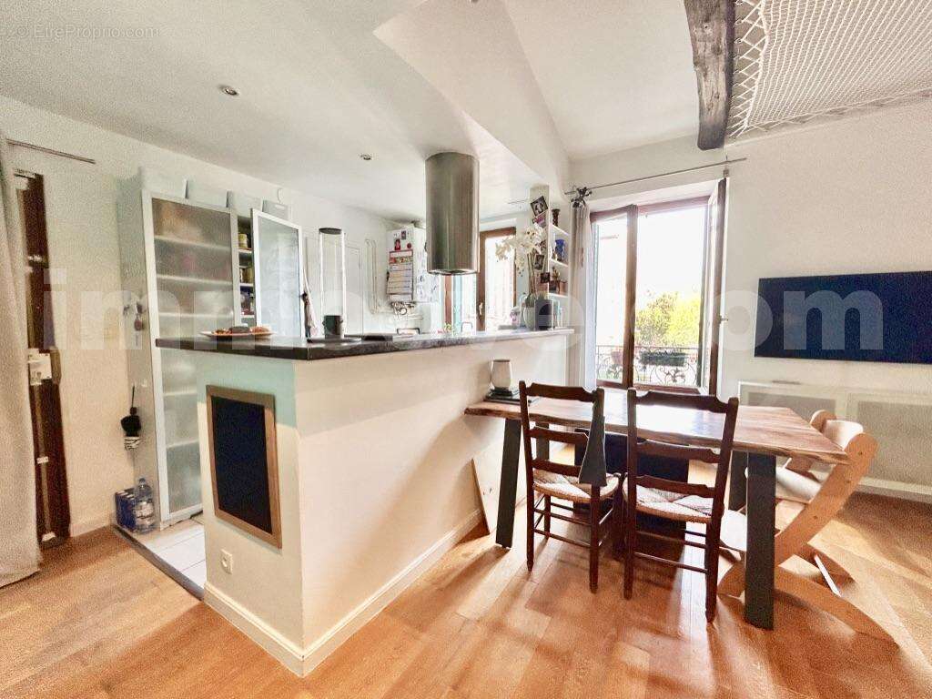 lbQthP3cRiGaB3oN6De1nw_thumb_63bc - Appartement à CHARENTON-LE-PONT