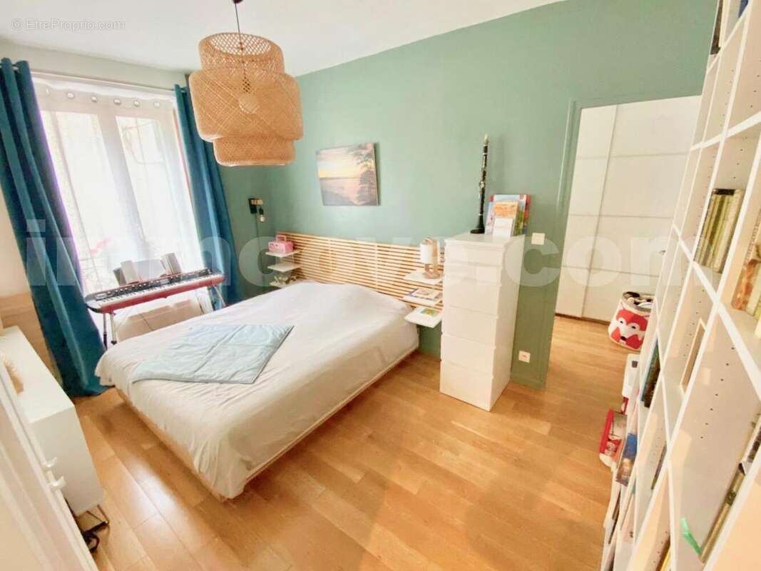 PHOTO-2025-01-21-12-16-58 3 - Appartement à CHARENTON-LE-PONT