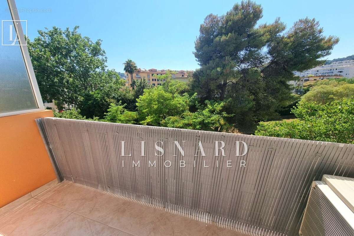 Appartement à VALLAURIS