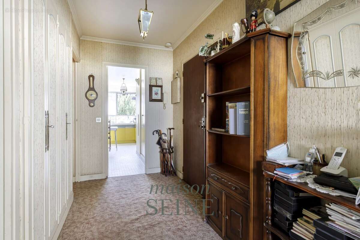 Appartement à NEUILLY-SUR-SEINE