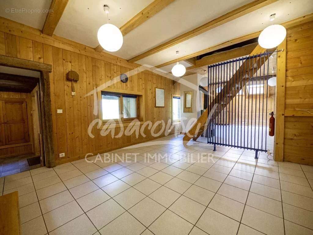 Appartement à SAINT-GERVAIS-LES-BAINS