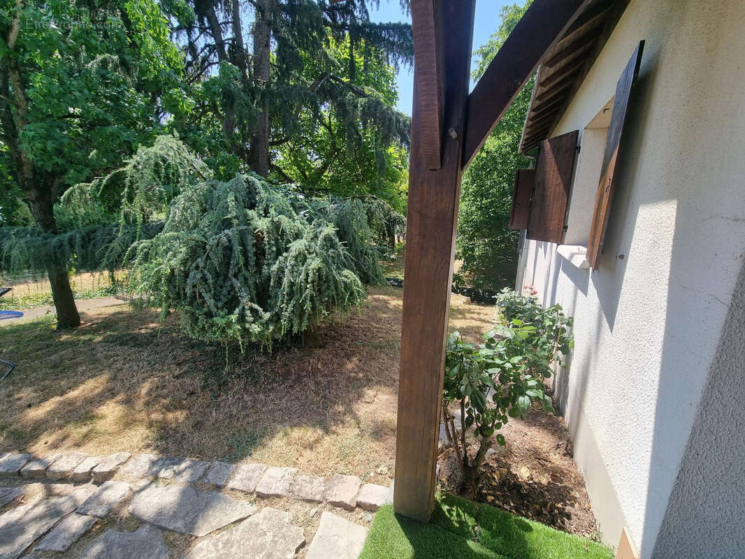 Maison à LES PONTS-DE-CE