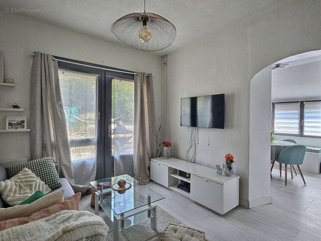 Appartement à MAISSE