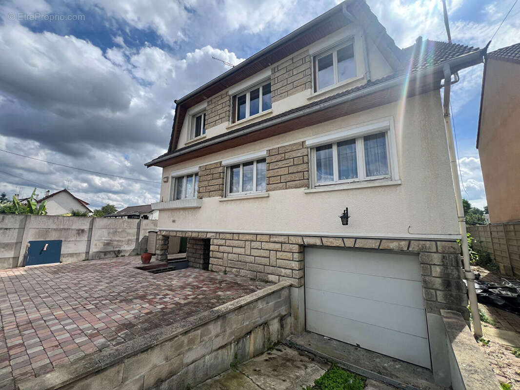 Maison à MITRY-MORY