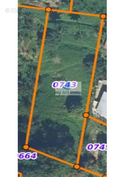 Terrain à LE LAMENTIN