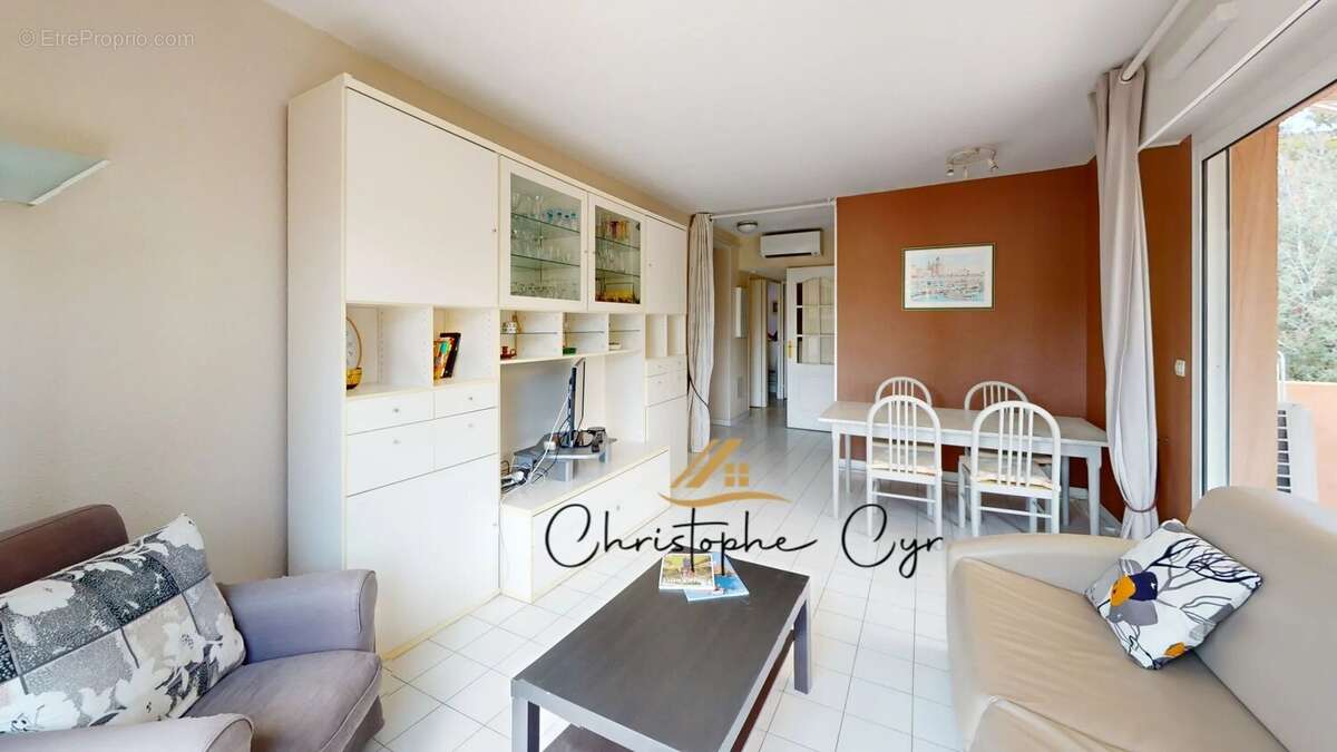 Appartement à SAINT-RAPHAEL