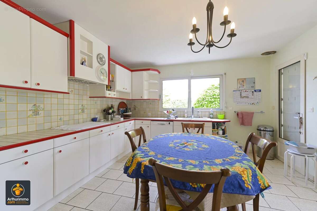 Maison à LA FOYE-MONJAULT