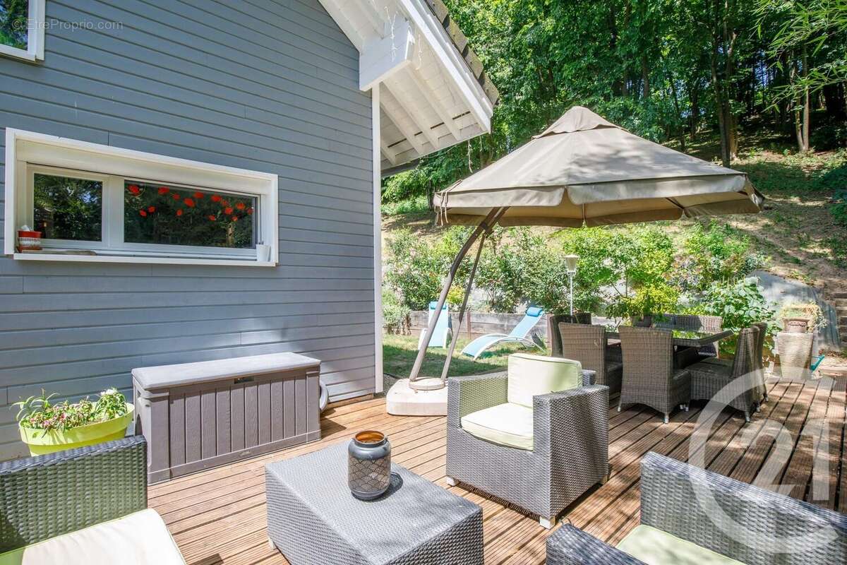 Maison à JASSANS-RIOTTIER