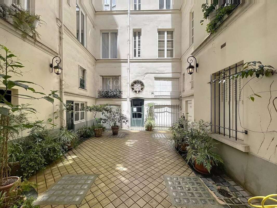 Appartement à PARIS-7E