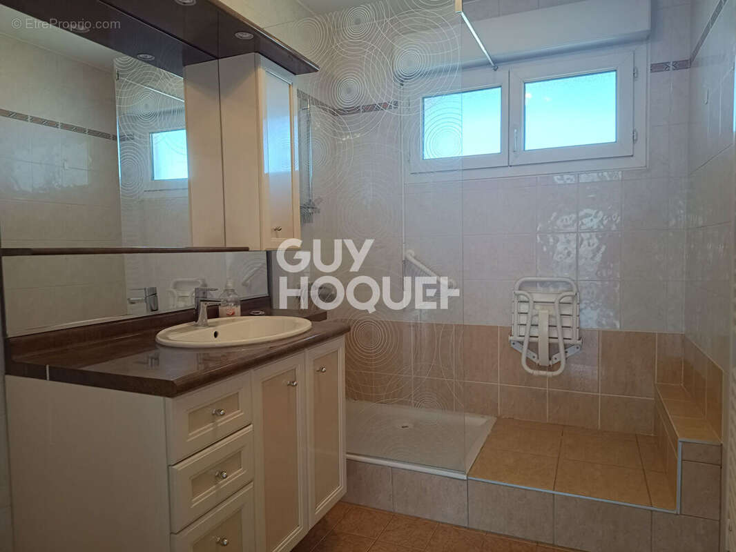 Appartement à BOURGOIN-JALLIEU