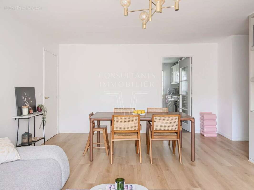 Appartement à SURESNES