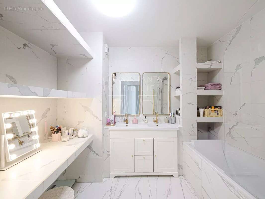 Appartement à SURESNES