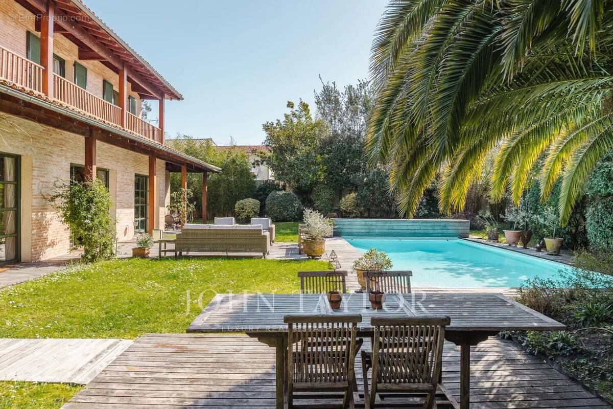 Maison à LE BOUSCAT