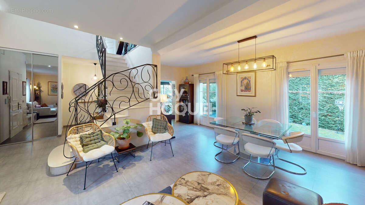 Maison à LES PAVILLONS-SOUS-BOIS