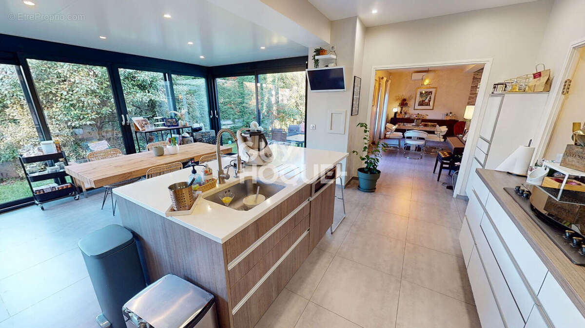 Maison à LES PAVILLONS-SOUS-BOIS