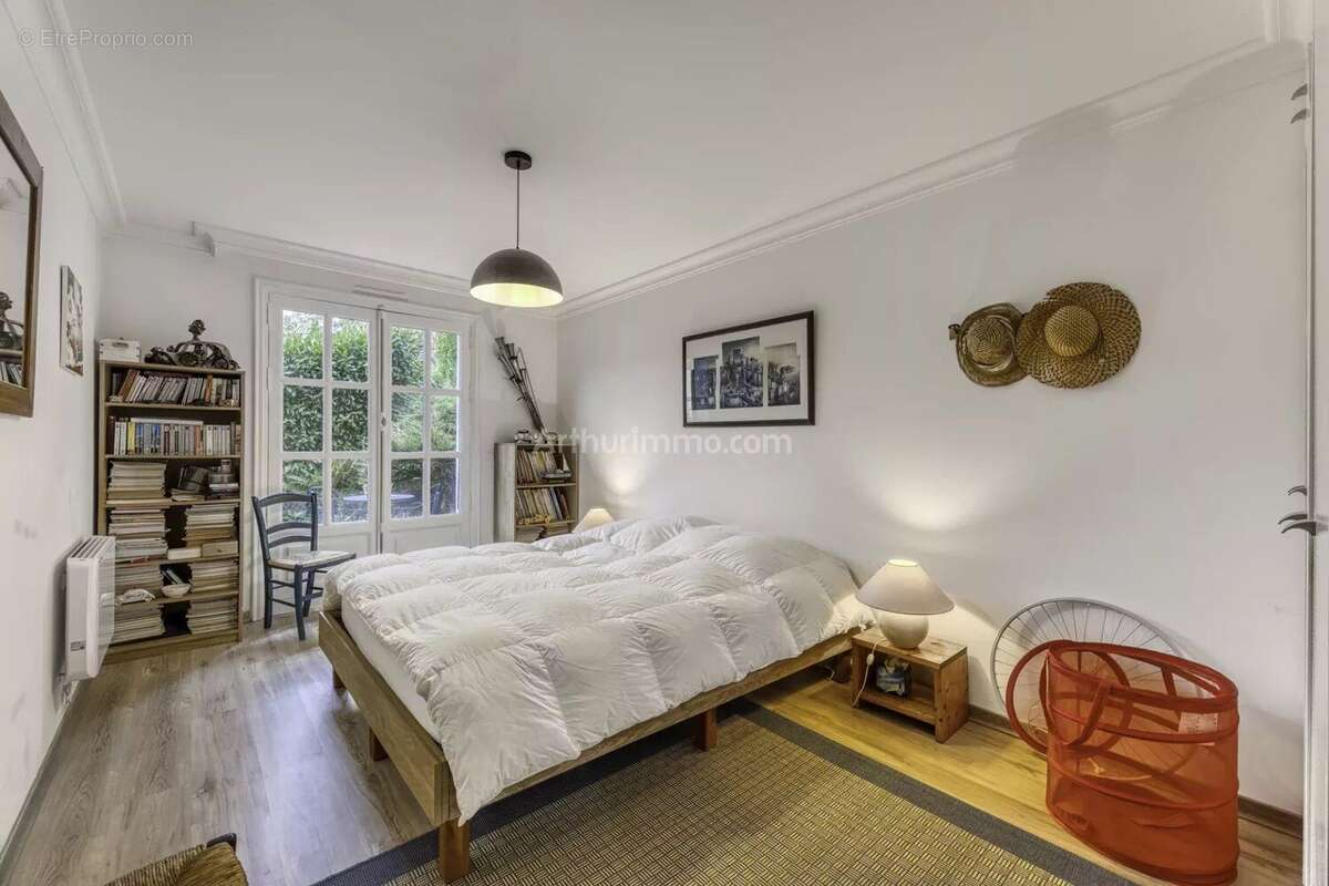 Maison à LA CROIX-DE-LA-ROCHETTE