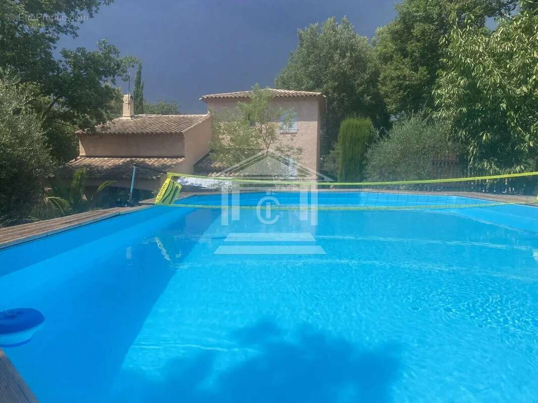 Maison à SAINT-PAUL-EN-FORET