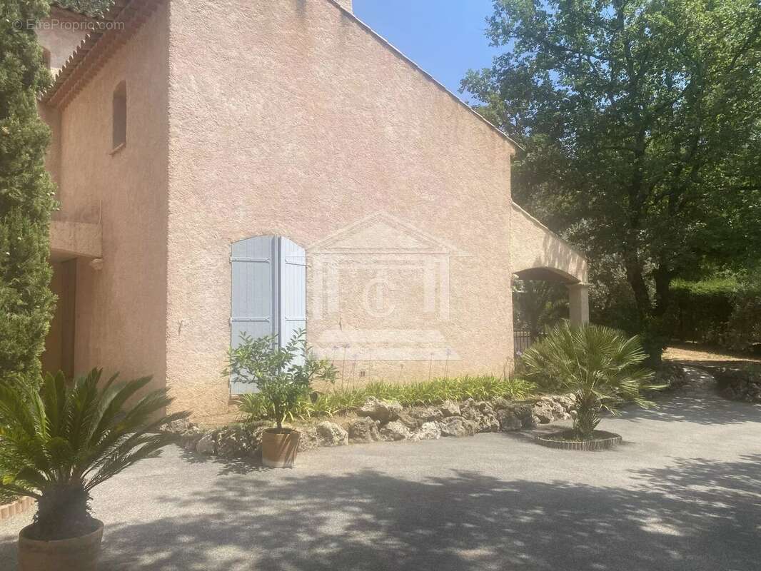 Maison à SAINT-PAUL-EN-FORET