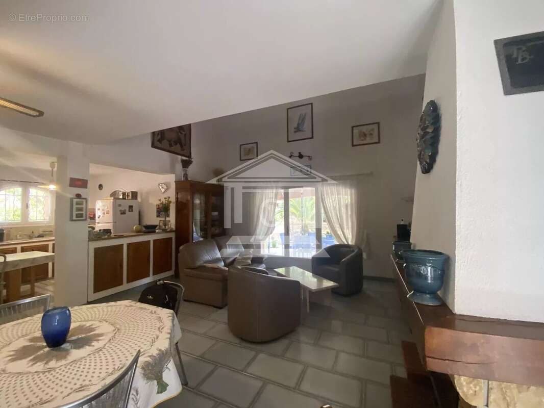 Maison à SAINT-PAUL-EN-FORET