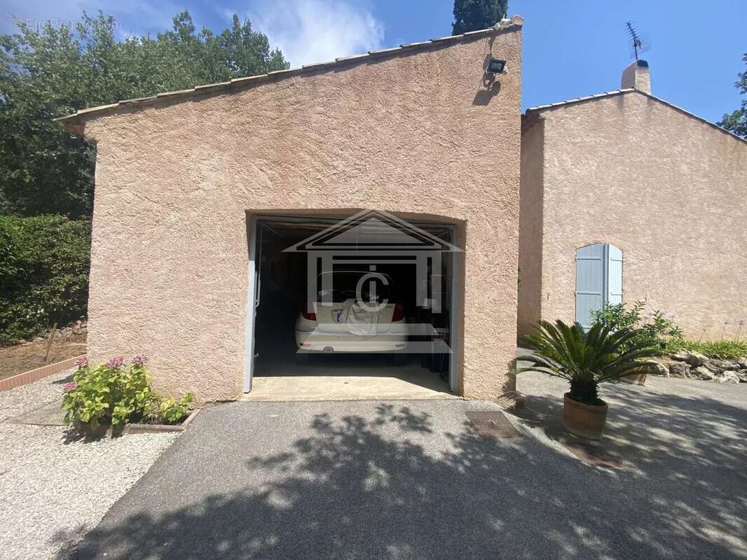 Maison à SAINT-PAUL-EN-FORET