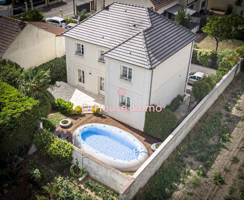 Maison à CARRIERES-SUR-SEINE
