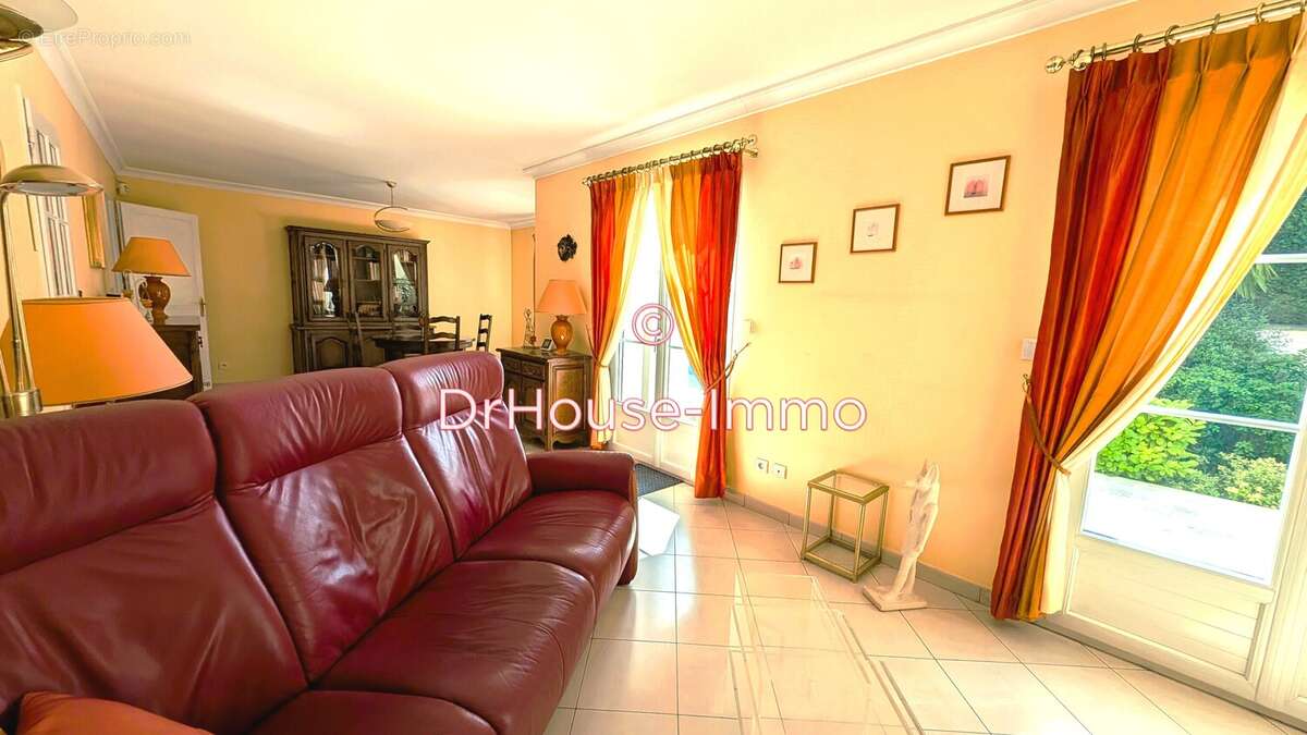 Maison à CARRIERES-SUR-SEINE