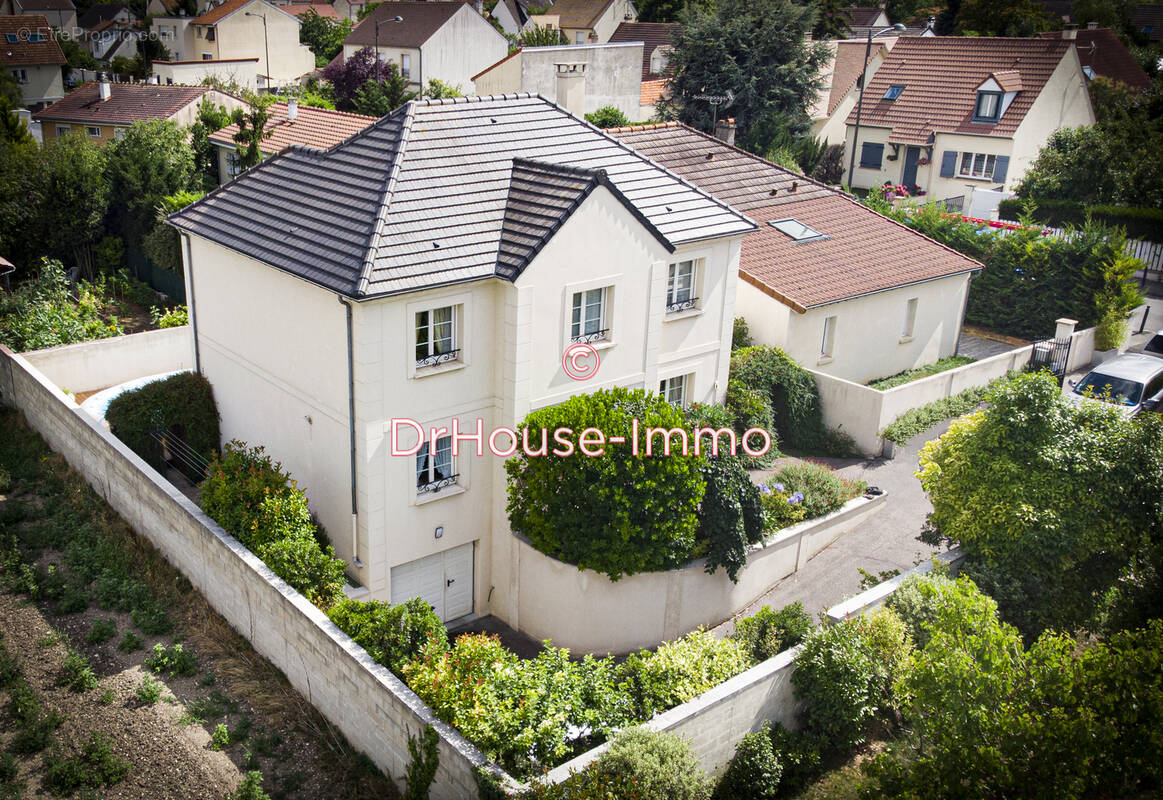 Maison à CARRIERES-SUR-SEINE