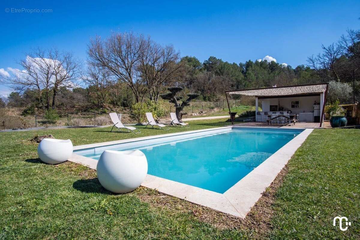 Maison à POURRIERES