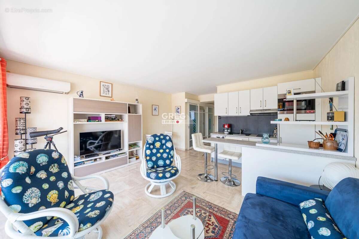 Appartement à VILLENEUVE-LOUBET