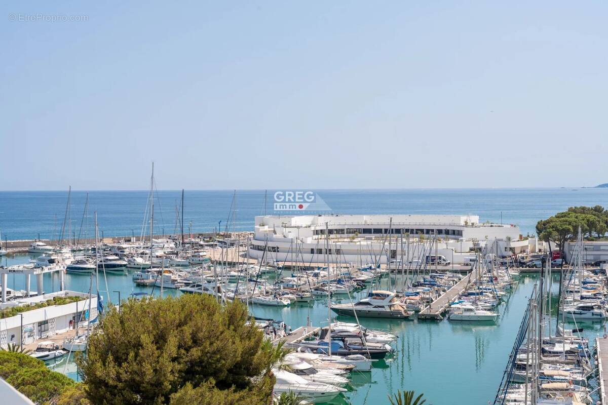 Appartement à VILLENEUVE-LOUBET