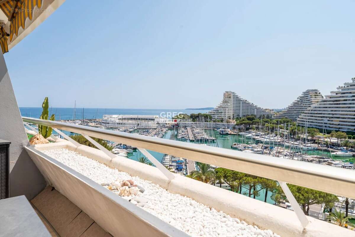 Appartement à VILLENEUVE-LOUBET