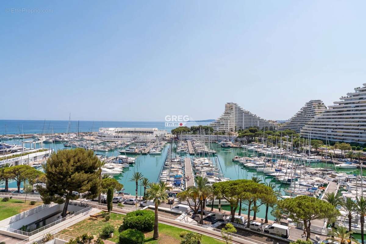 Appartement à VILLENEUVE-LOUBET