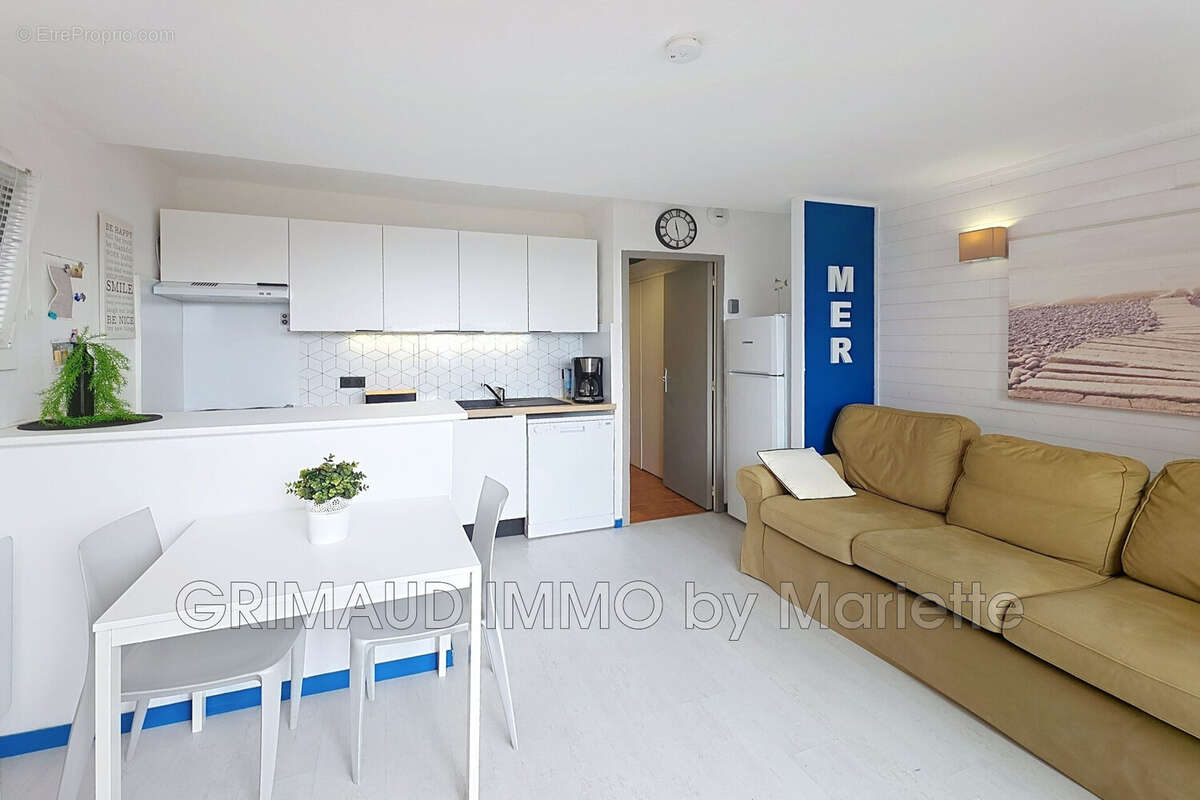 Appartement à GRIMAUD