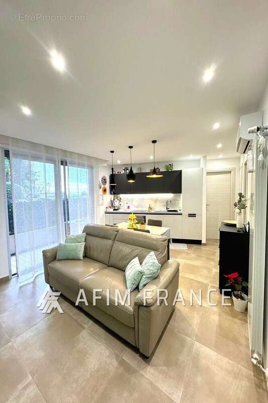 Appartement à ROQUEBRUNE-CAP-MARTIN