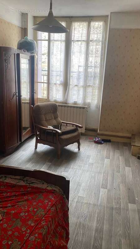 Maison à AOUSTE-SUR-SYE