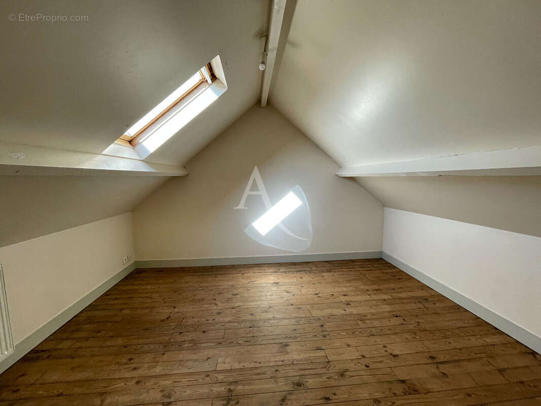 Maison à MONDEVILLE