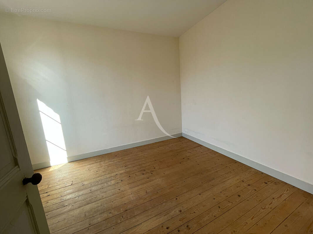 Maison à MONDEVILLE