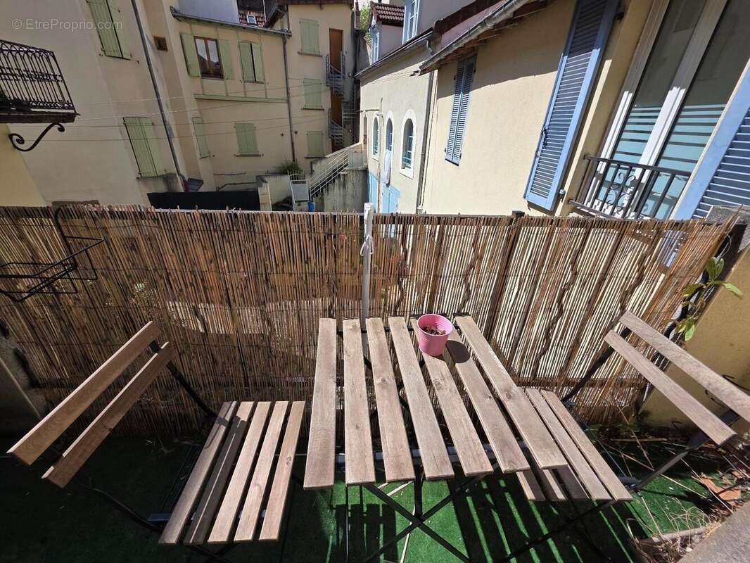   - Appartement à NEUVY