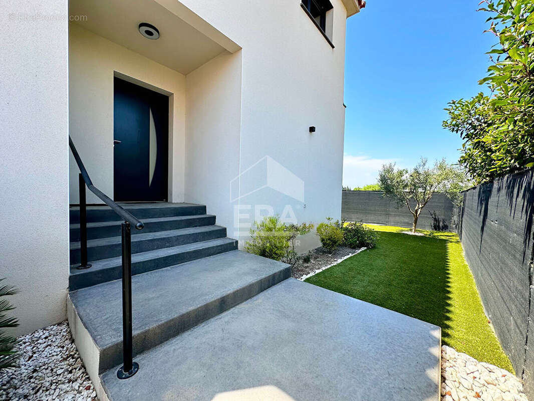 Maison à VILLELONGUE-DE-LA-SALANQUE