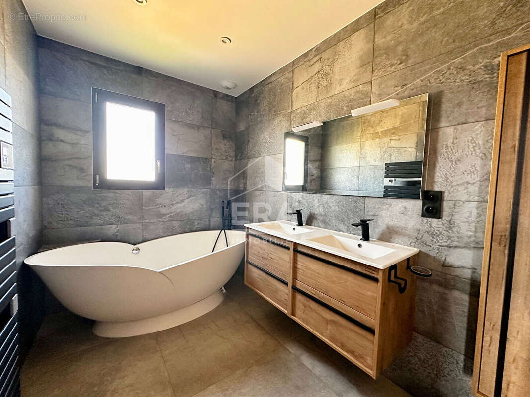 Maison à VILLELONGUE-DE-LA-SALANQUE