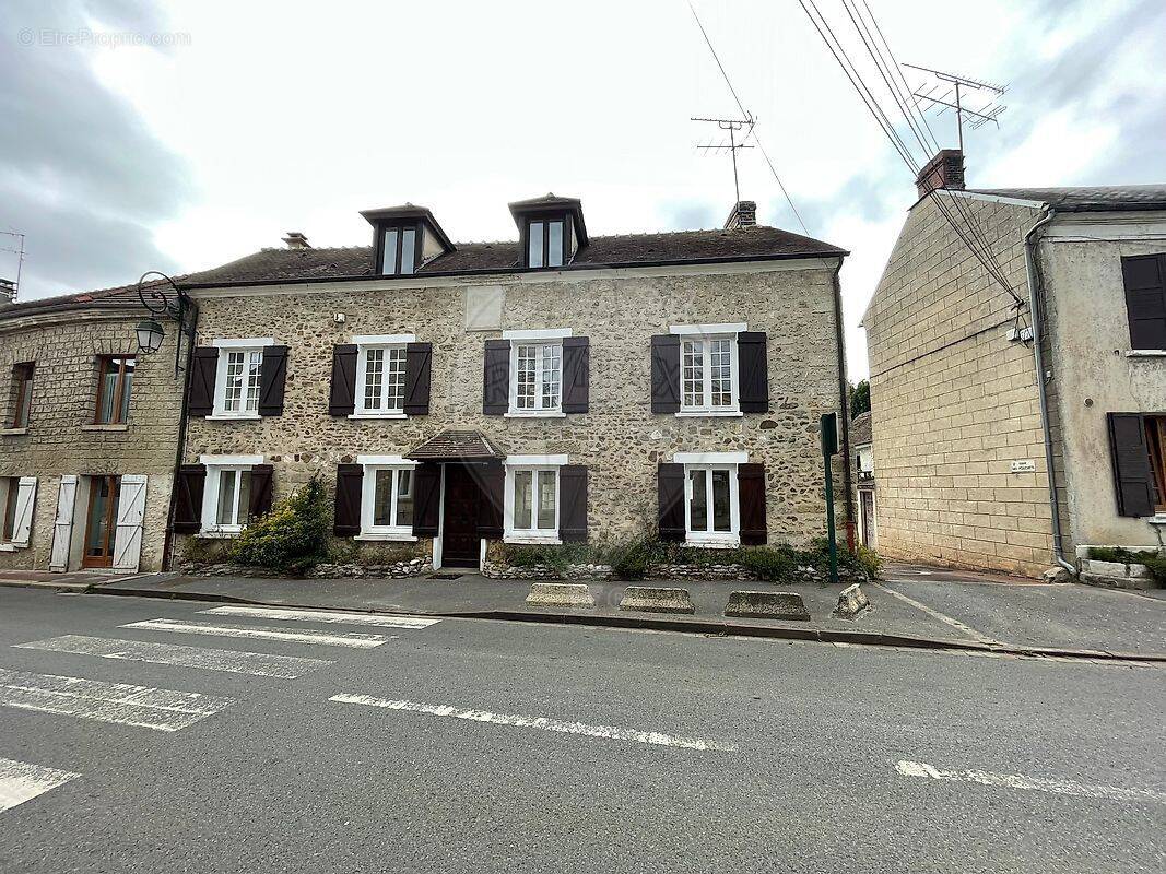 Maison à GRISY-LES-PLATRES