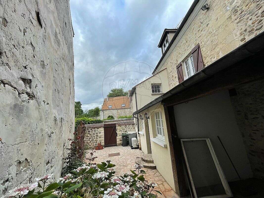 Maison à GRISY-LES-PLATRES